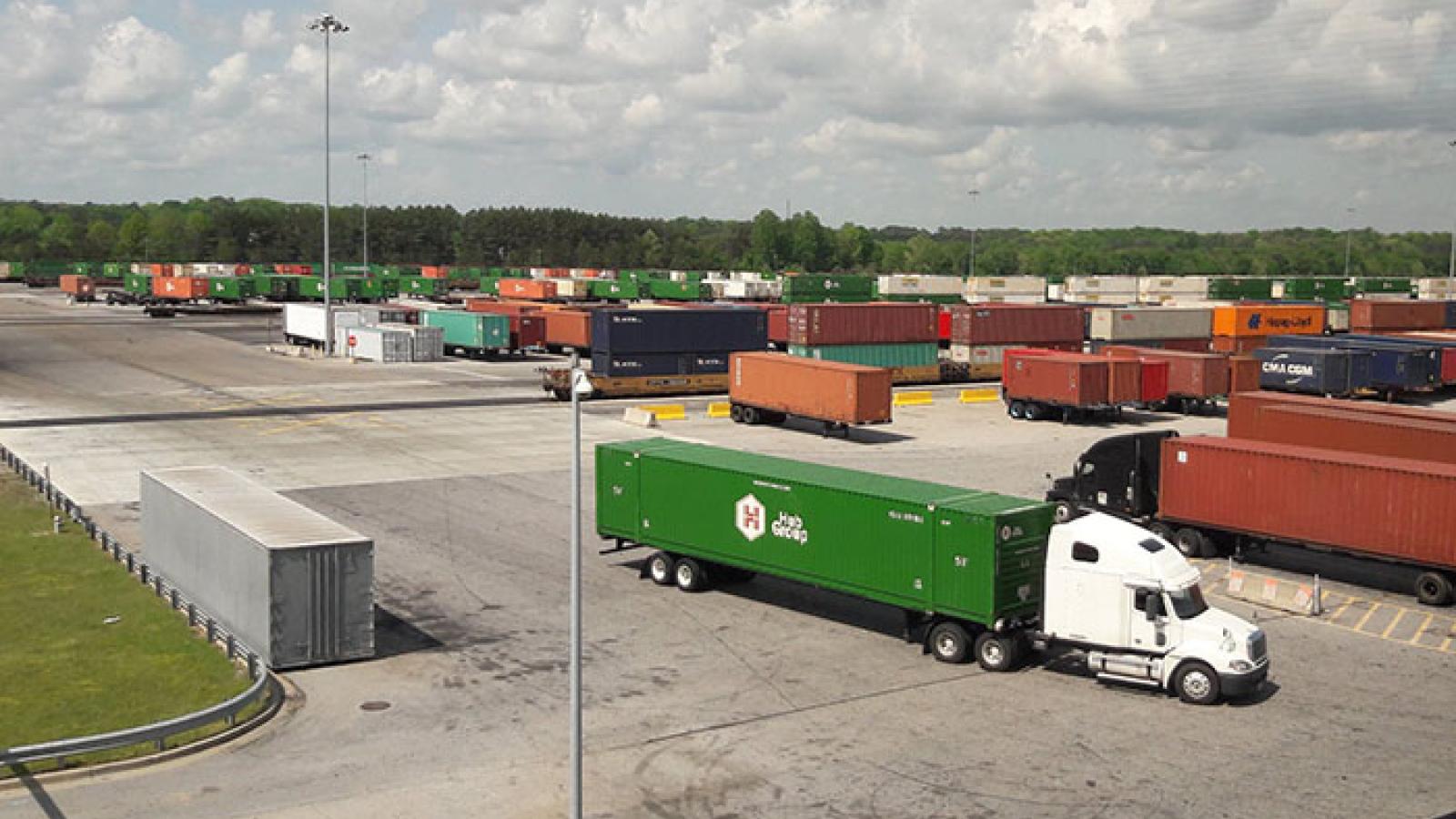 shippers-can-track-rail-and-truck-cargo-via-hub-group-tool-journal-of